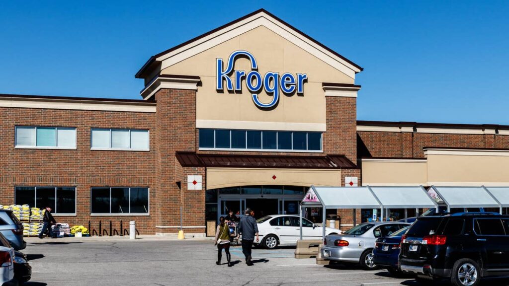 Huge grocery chain keeps closing stores nationwide